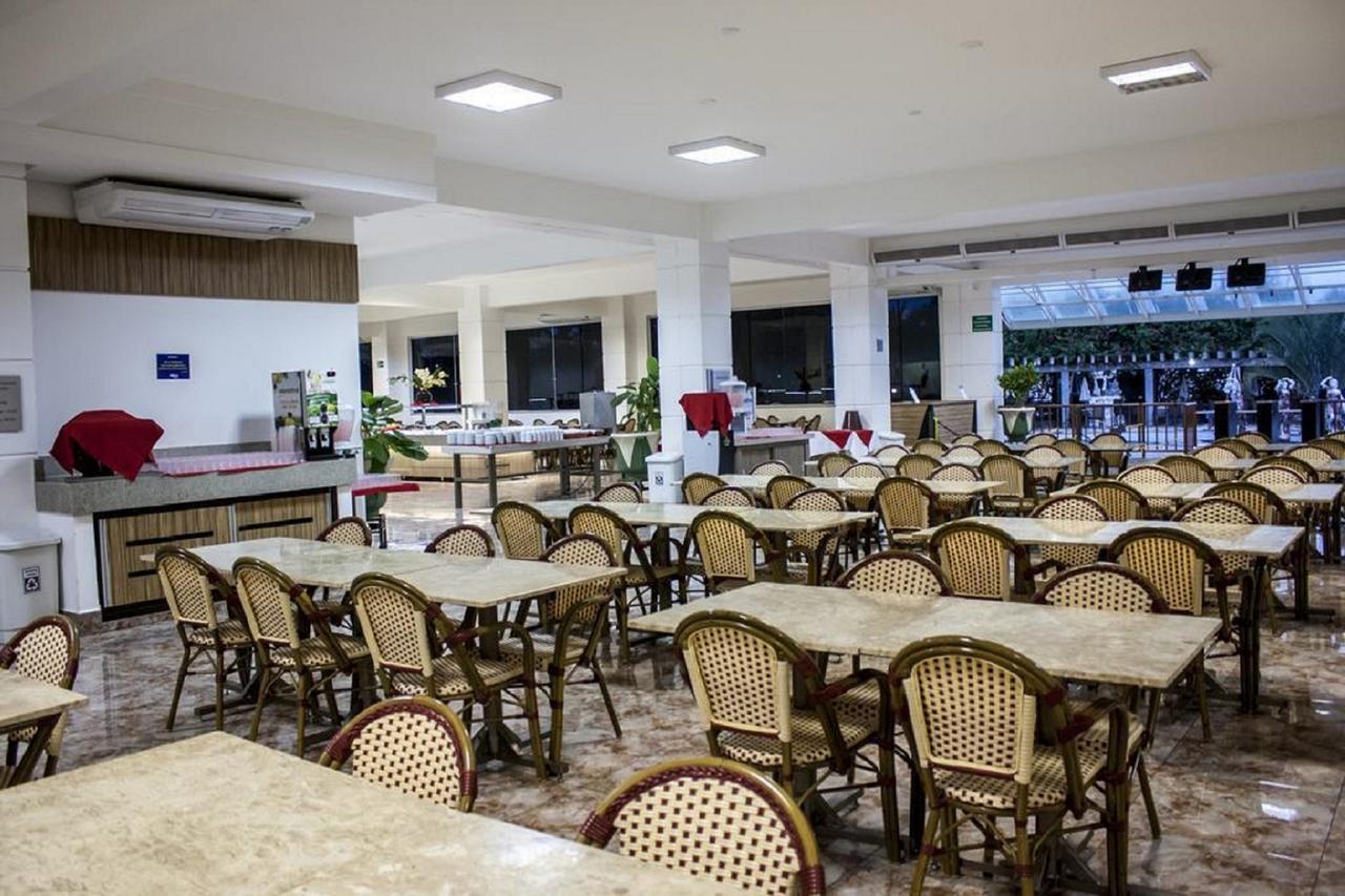 Apartamento Lacqua Di Roma III Caldas Novas Bagian luar foto